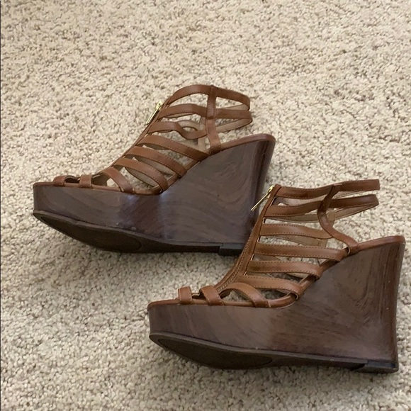 Cage Zipper Wedges - Picture 2 of 6